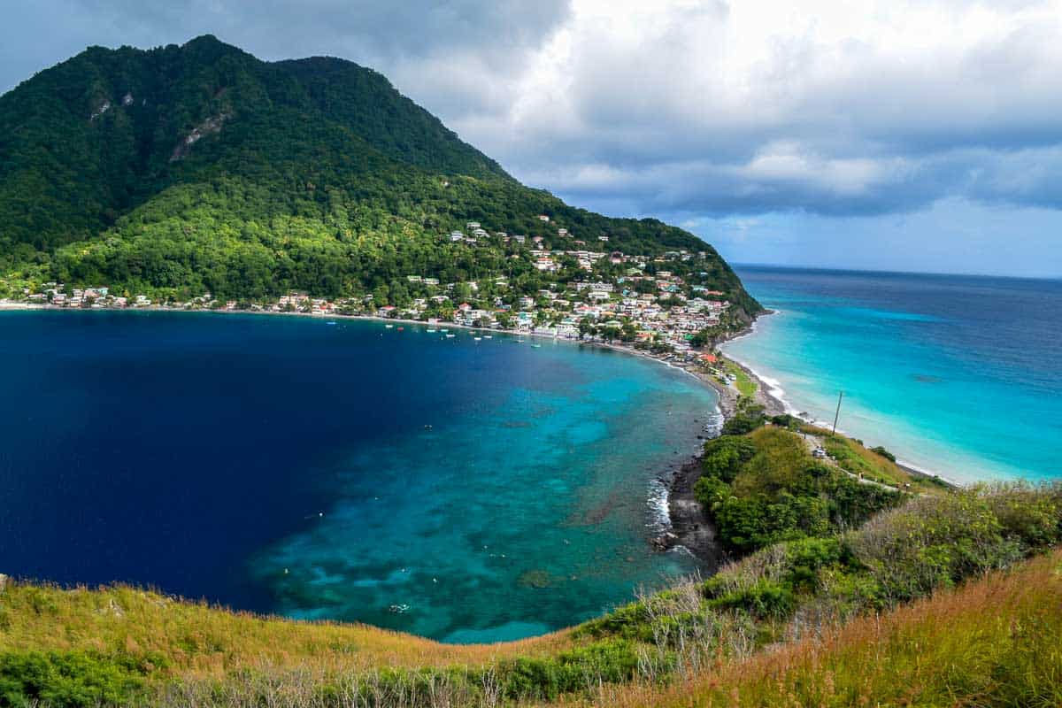 LOCAL GUIDE TO THE BEST BEACHES IN THE COMMONWEALTH OF DOMINICA