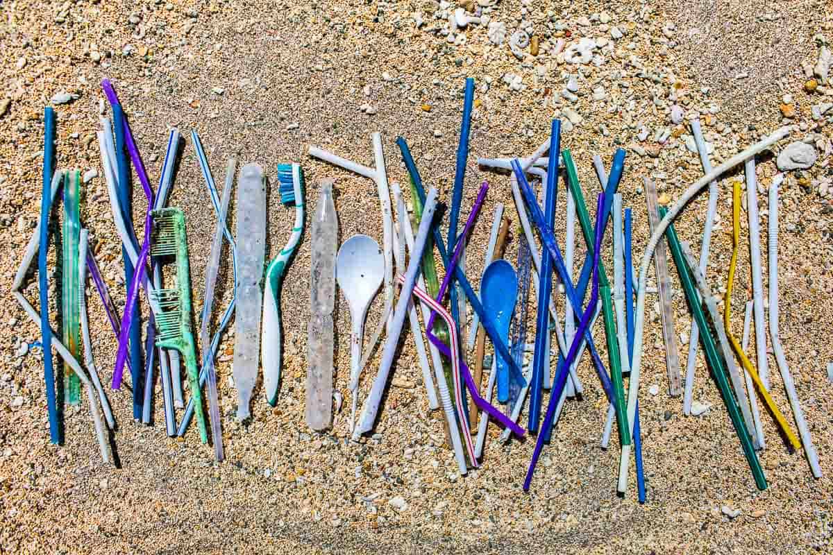 why are plastic straws banned